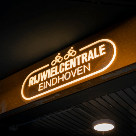 Led lichtreclame voor Rijwielcentrale Eindhoven