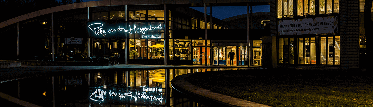 Neon lichtreclame voor Pieter van den Hoogenband Zwemstadion