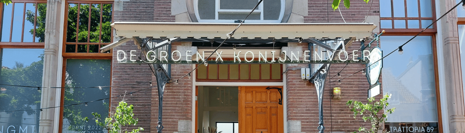 Neon lichtreclame voor Studio Konijnenvoer