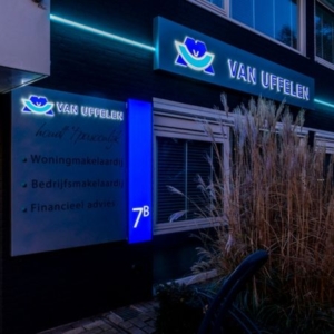 Led lichtreclame voor Makelaarskantoor Van Uffelen