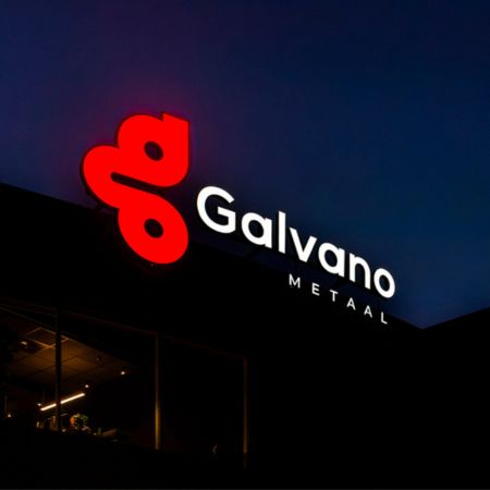 Led lichtreclame voor Galvano Metaal - Brouwers Reklame - beeld vanaf links