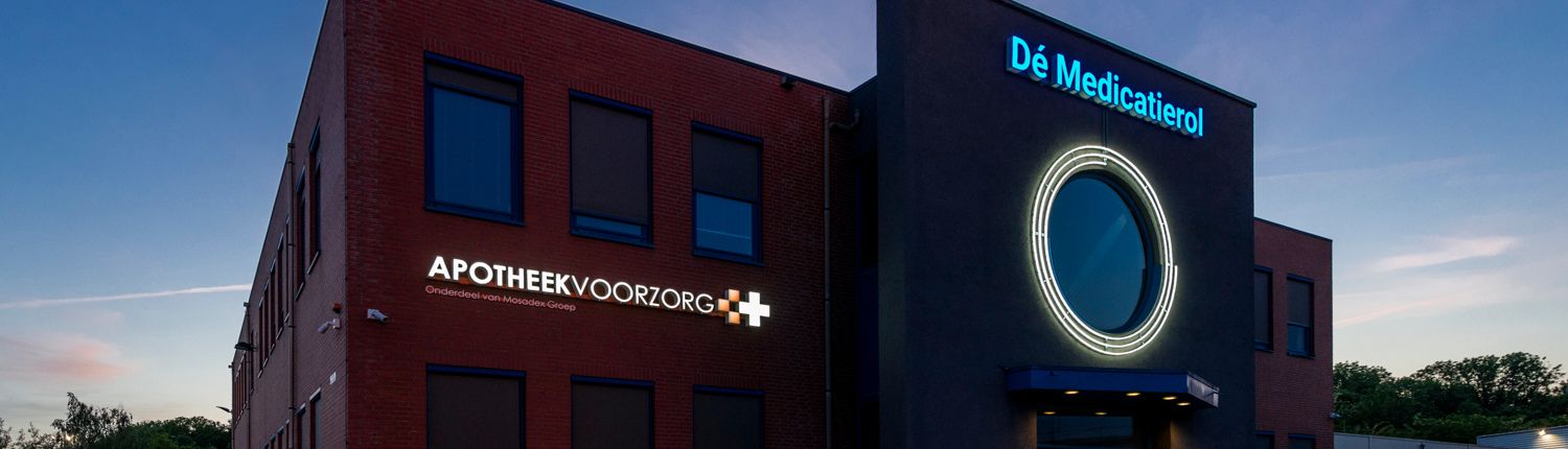 Led lichtreclame voor Apotheek Voorzorg - Brouwers Reklame - voorzijde gevel