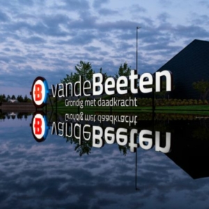Led lichtreclame voor Van de Beeten - Brouwers Reklame - close-up avond