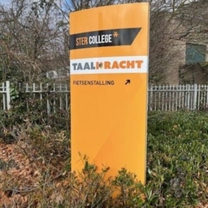 Reclamezuil Stercollege Eindhoven - galerie Signing Brouwers Reklame